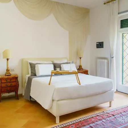 Mara Appia Antica Villa
