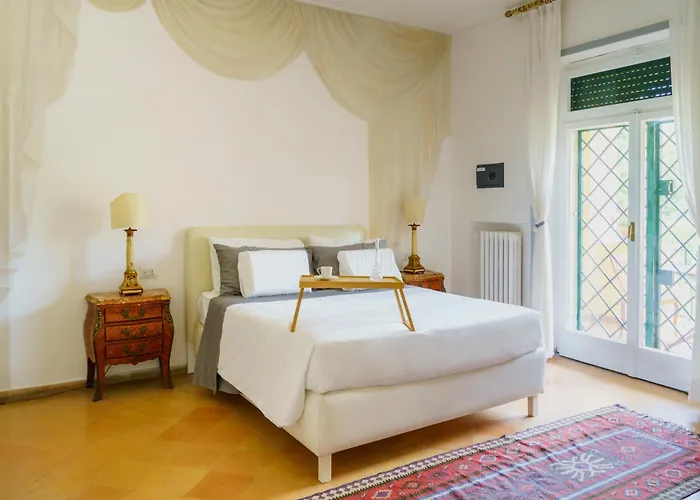 Mara Appia Antica Villa